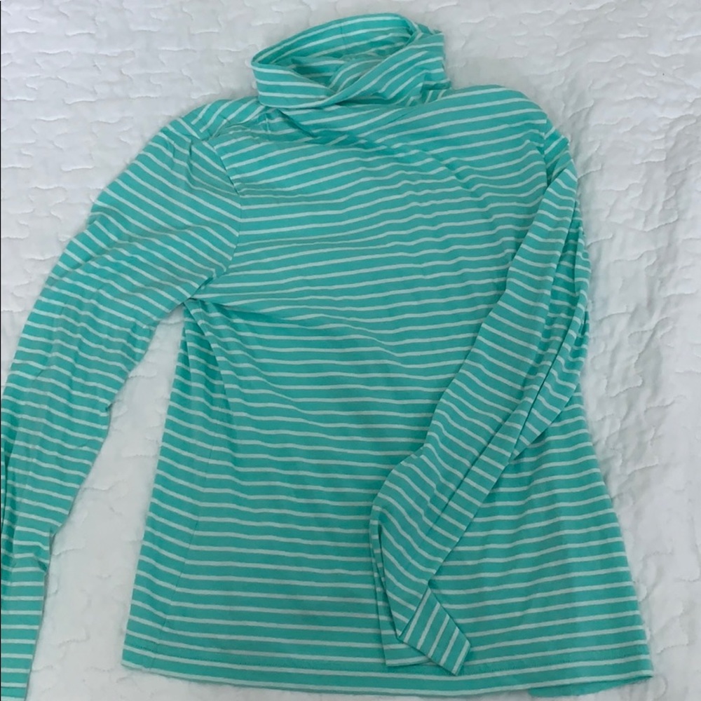 Vineyard vines tissue turtle neck size M